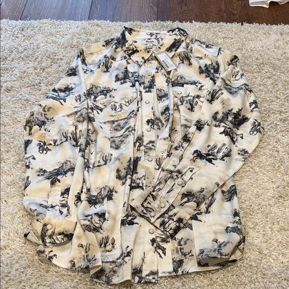 Wrangler Retro Tops - NWT Wrangler xl ladies Cowboy Print Casual Shirt - Black and Cream with snaps!